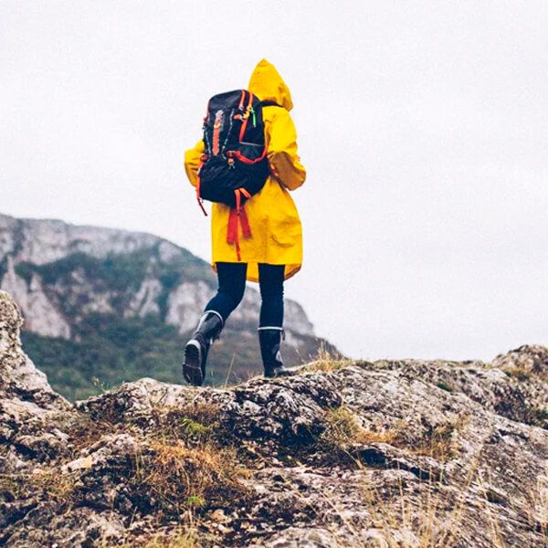 Ropa impermeable para caminatas